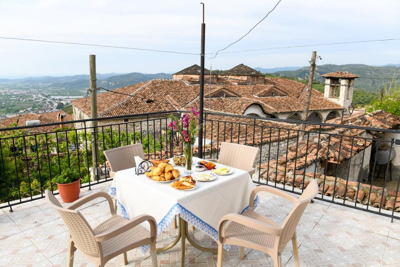 Guest House Luli Берат Екстериор снимка