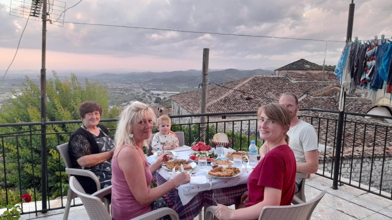 Guest House Luli Берат Екстериор снимка