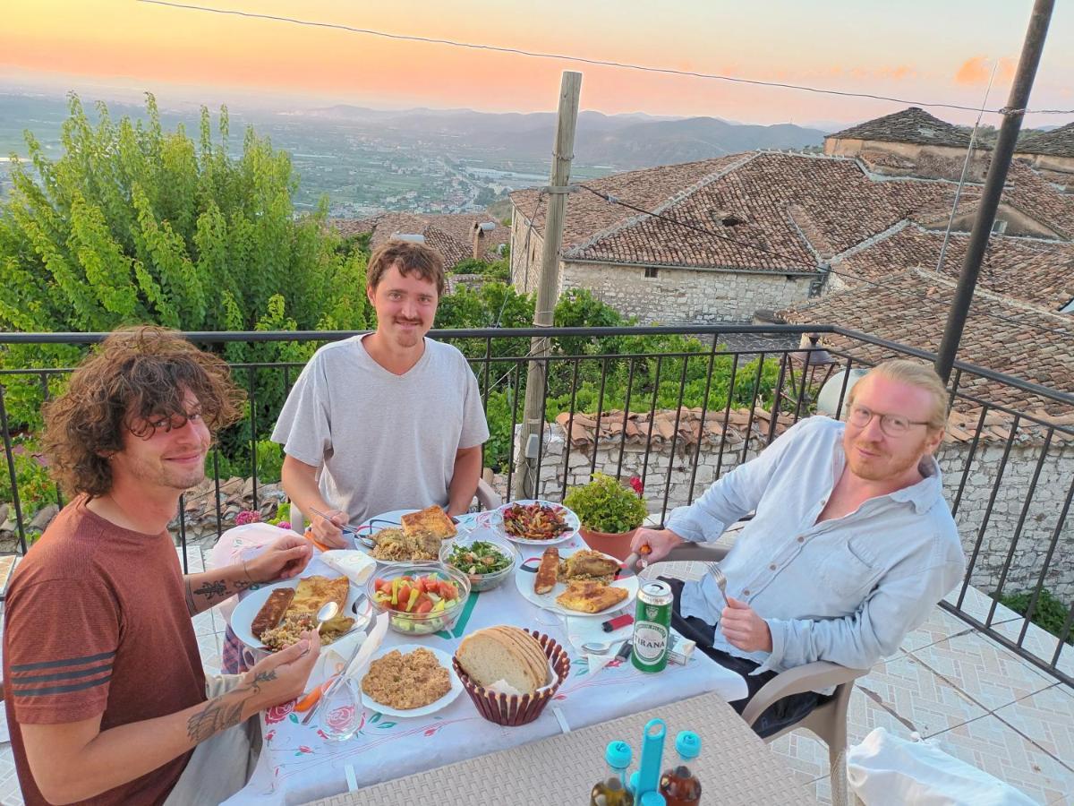 Guest House Luli Берат Екстериор снимка