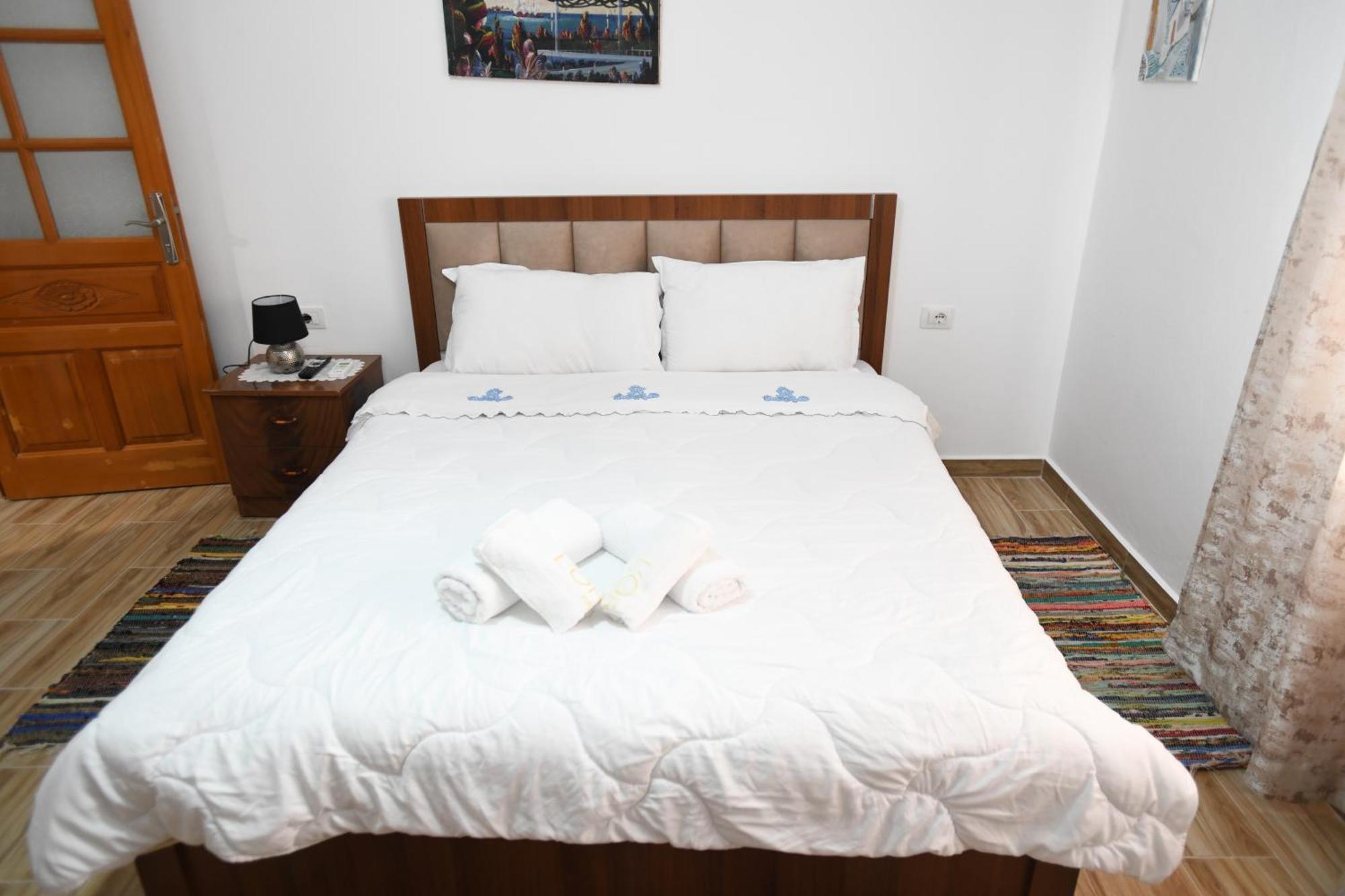 Guest House Luli Берат Екстериор снимка