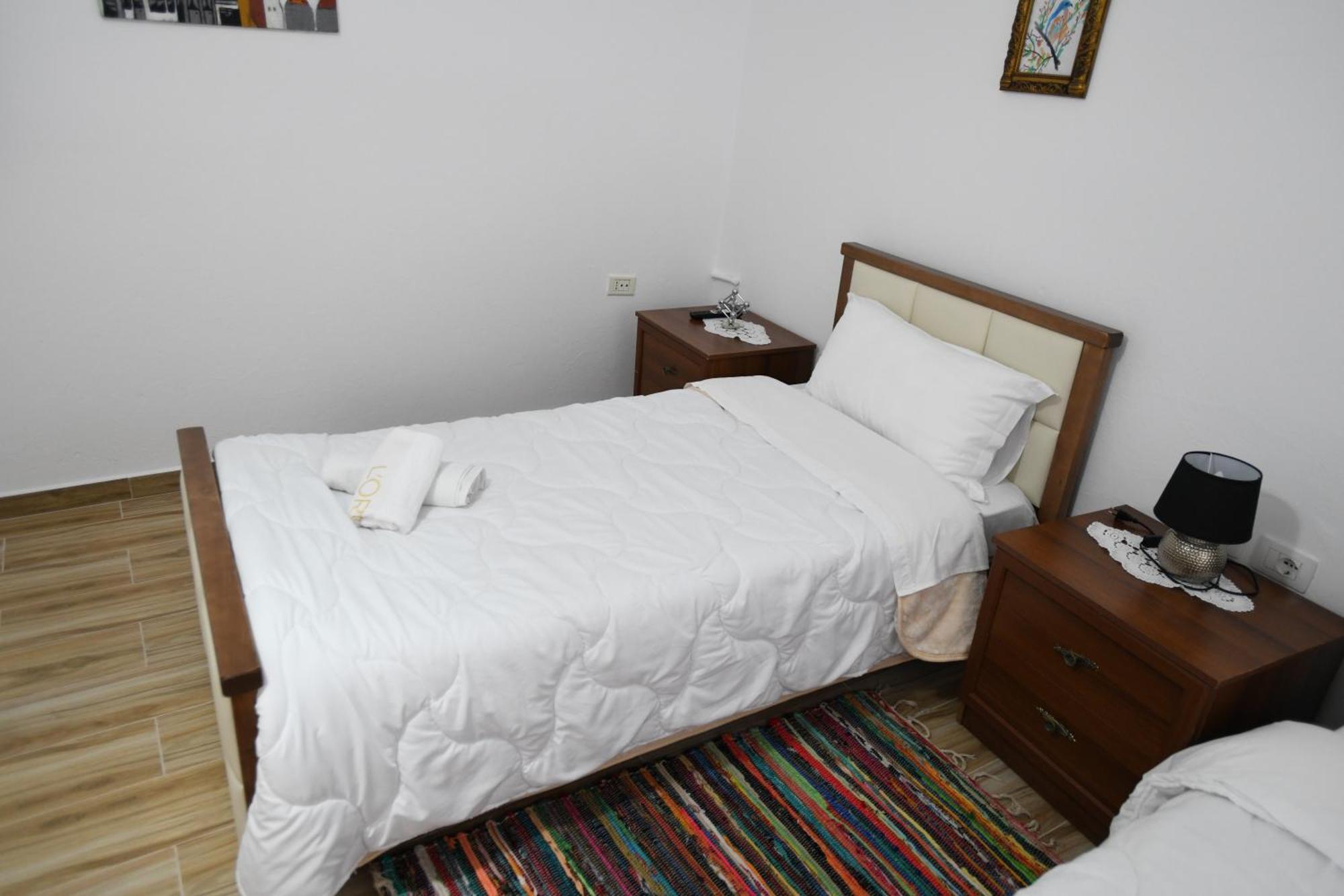 Guest House Luli Берат Екстериор снимка