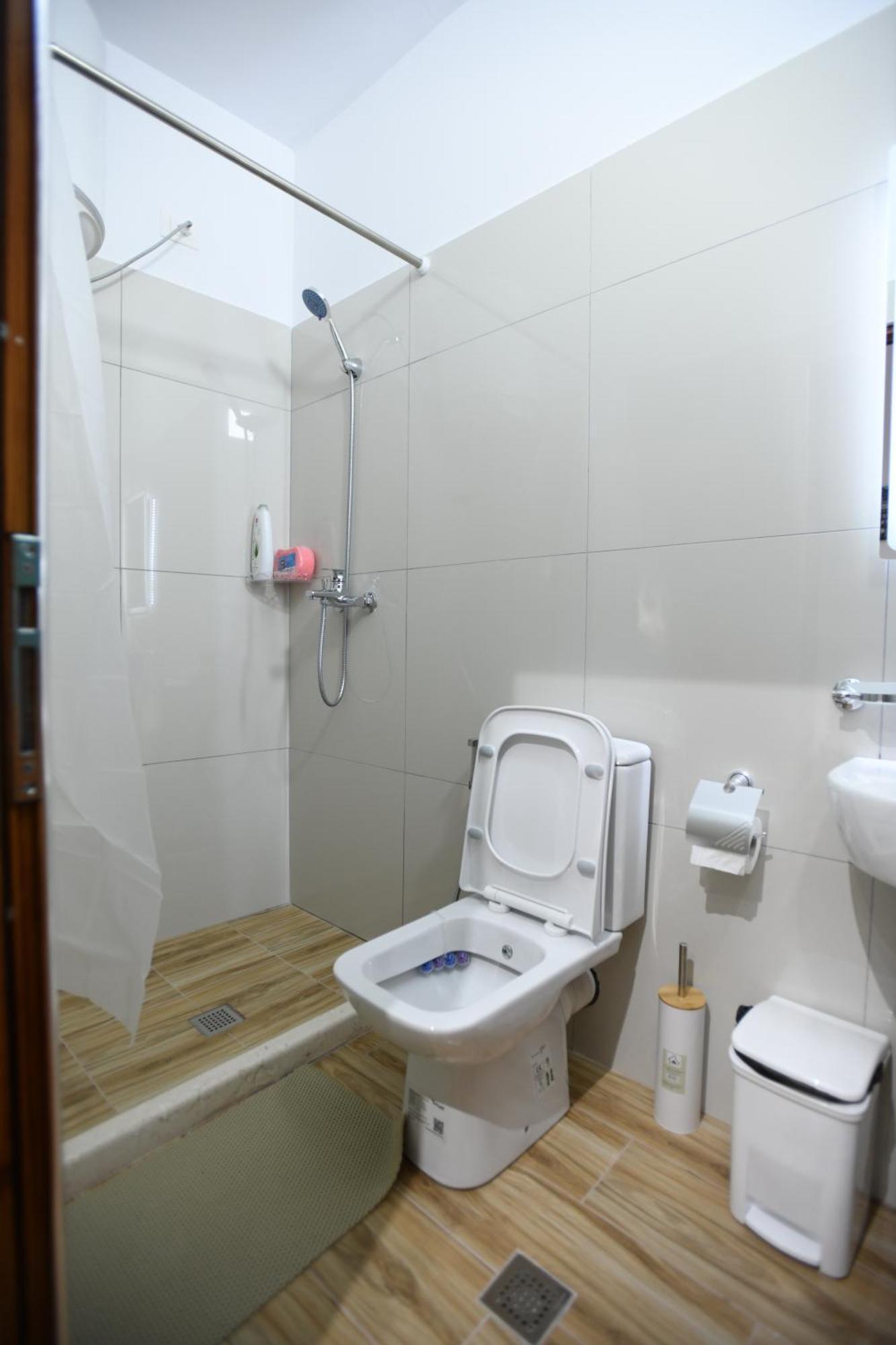 Guest House Luli Берат Екстериор снимка