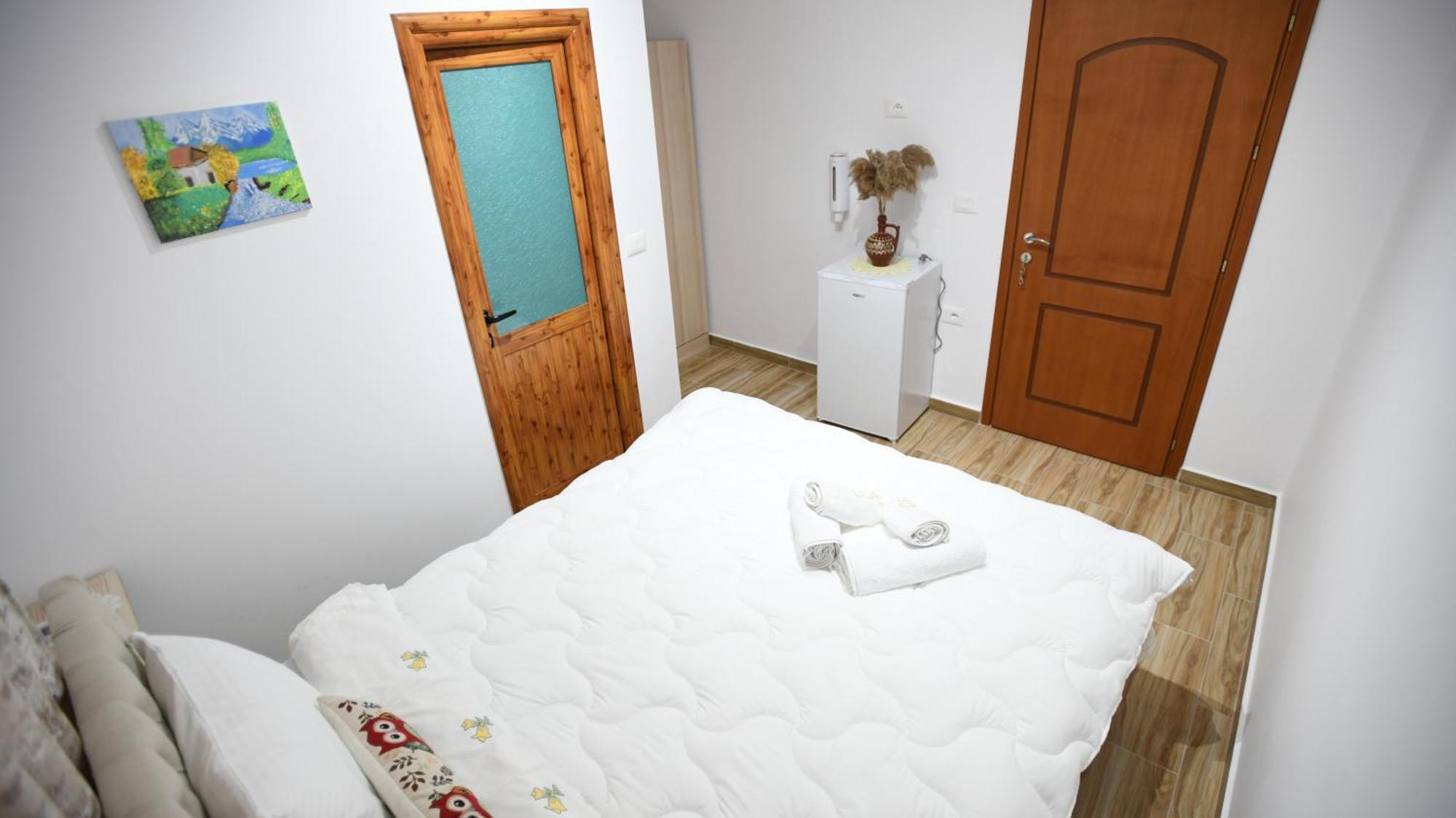 Guest House Luli Берат Екстериор снимка